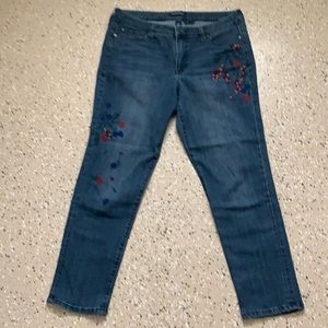 3/$30 Bandolino Karyn Crop Jeans Size 10